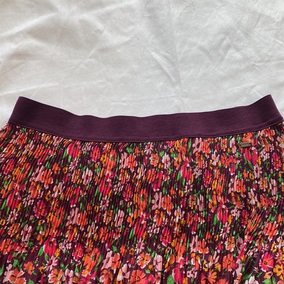 Aeropostale Floral Summer Skirt - Picture 5 of 8